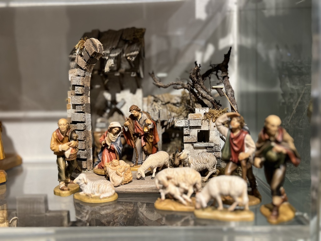 892486FB-FDFB-4377-BA9D-7757B95B4E78_1_105_c